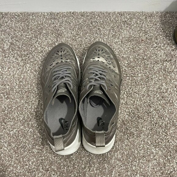 Nike Air Max Thea Jolie 725118-002 Women's Size 7.5 Metallic Pewter Sneakers - Picture 8 of 9
